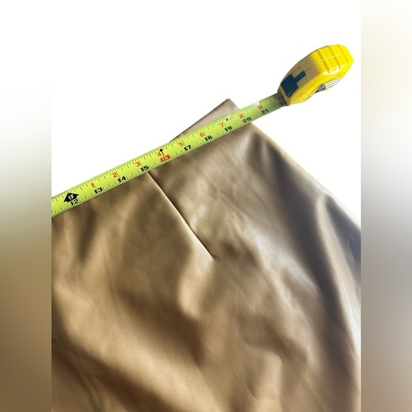 Abercrombie & Fitch Vegan Leather Mini Skirt - Picture 7 of 10